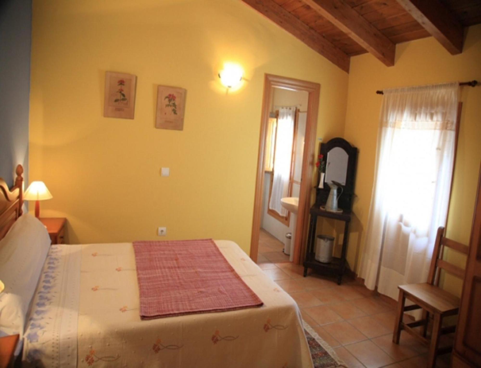 Casa Javier Guest House Rodellar ภายนอก รูปภาพ